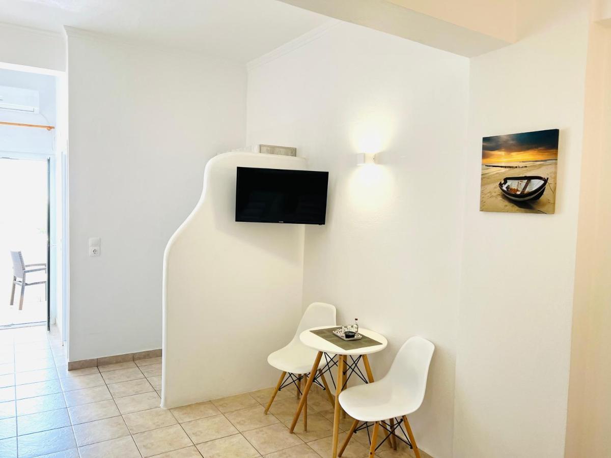 Arapiou Apartments Периволос Екстериор снимка